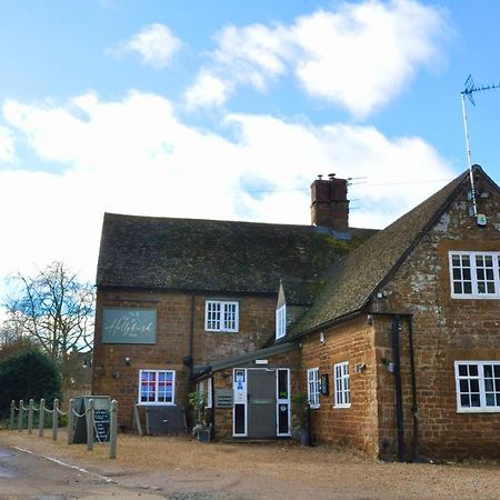 The Hollybush Inn And B&B Priors Marston Exteriér fotografie