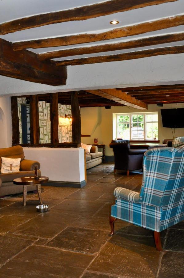 The Hollybush Inn And B&B Priors Marston Exteriér fotografie