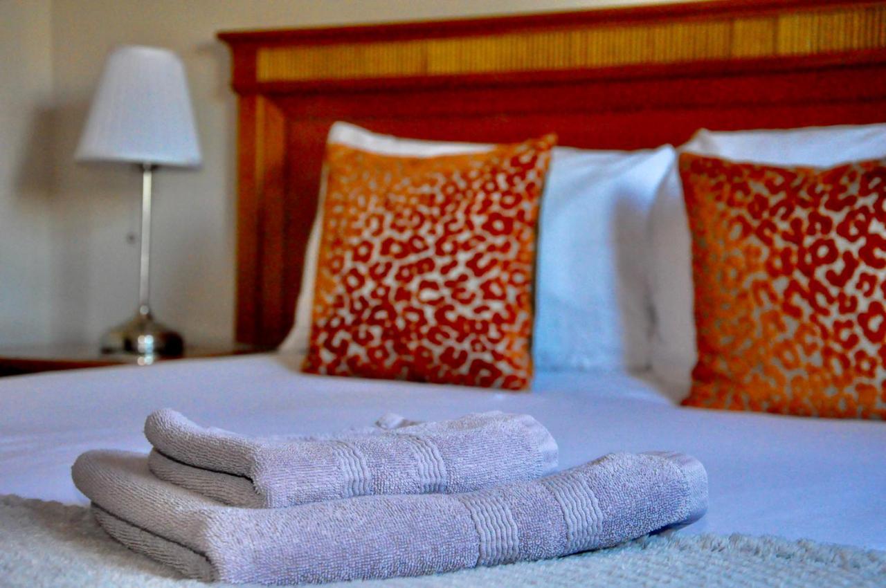 The Hollybush Inn And B&B Priors Marston Exteriér fotografie